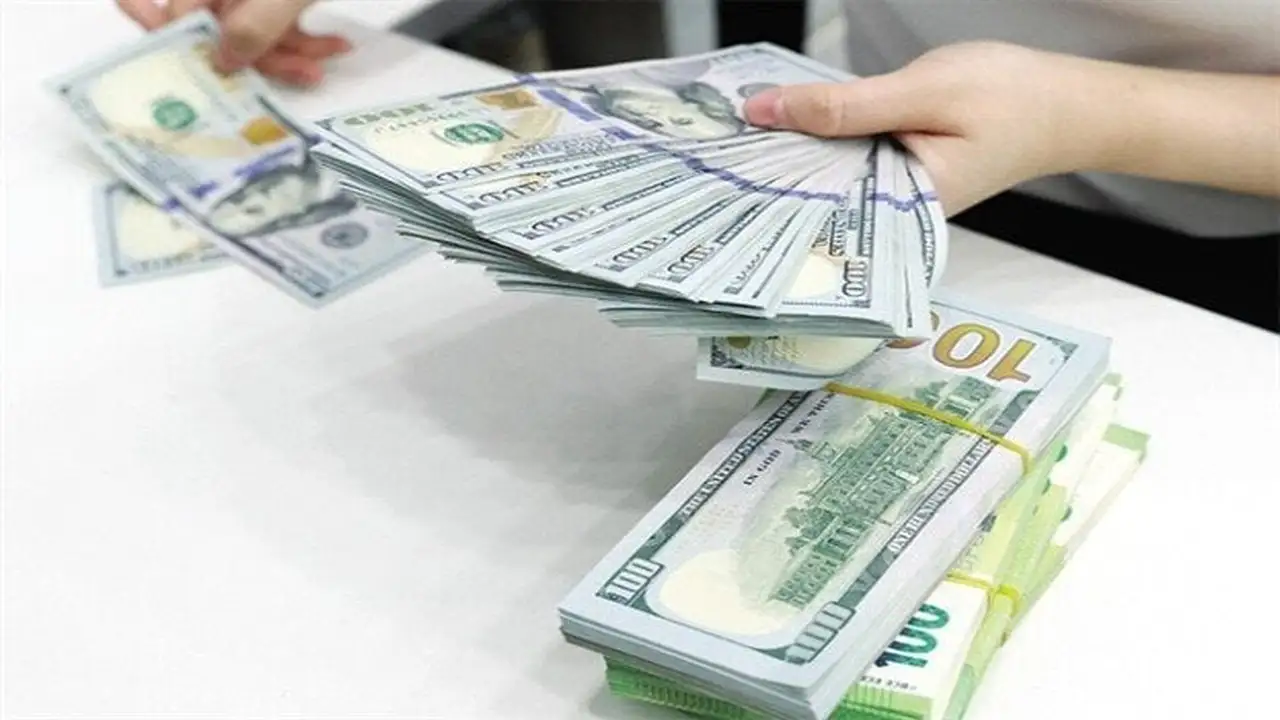 قفز سعر الدولار مجددًا مقابل الجنيه اليوم في مصر
